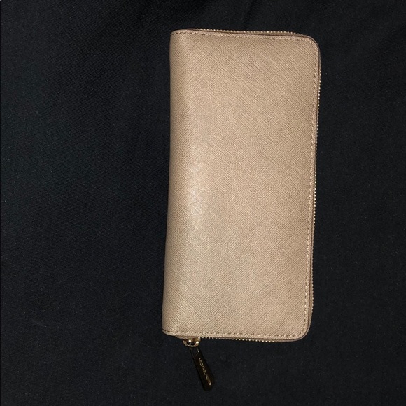 MK taupe wallet - Picture 3 of 5